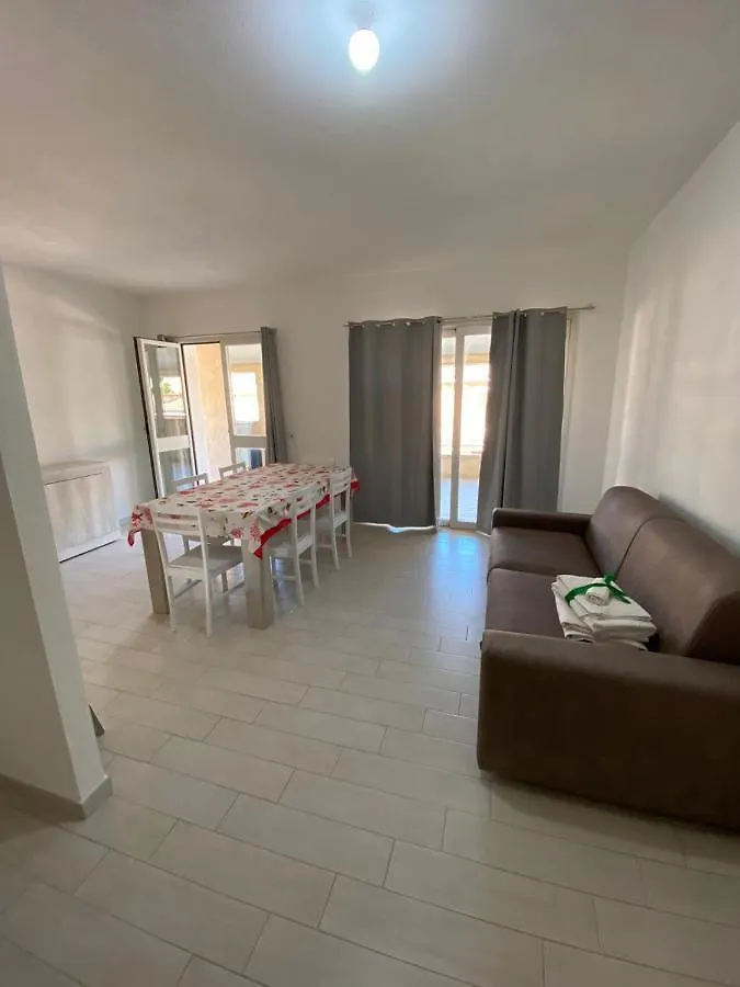 Le Perle Sts Appartement Palau 0*,